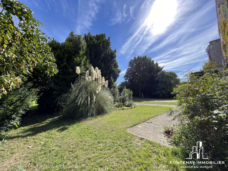 Maison - 346 m² - 11 pièces