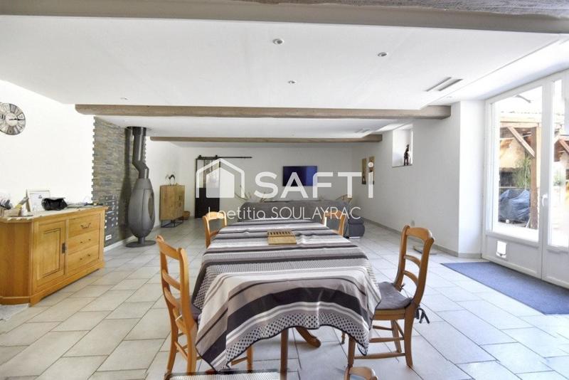 Maison - 205 m² - 5 pièces