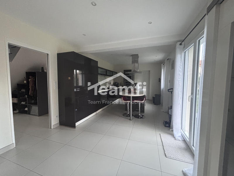 Maison contemporaine - 176 m² - 6 pièces