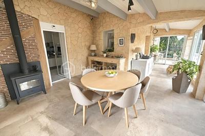 Maison traditionnelle - 124 m² - 6 pièces