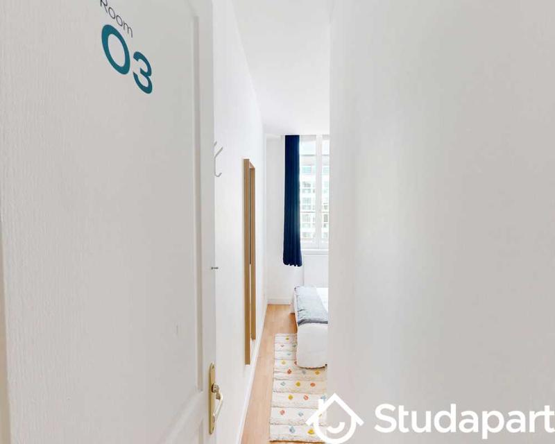 Chambre - 80 m² - 1 pièce