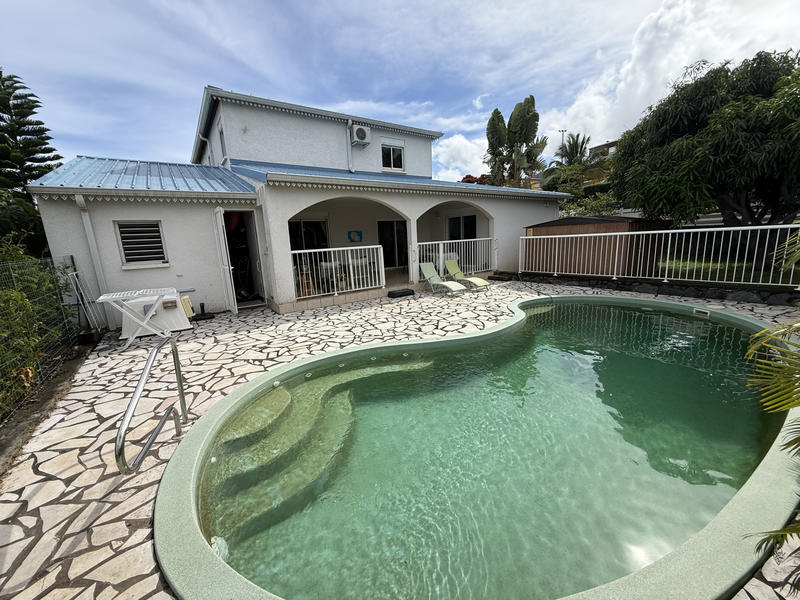 Maison - 181 m² - 1 pièce