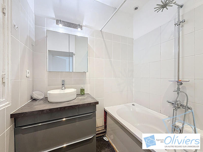 Maison - 221 m² - 9 pièces