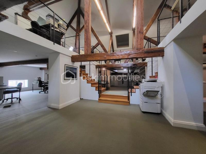 Château - 919 m² - 32 pièces