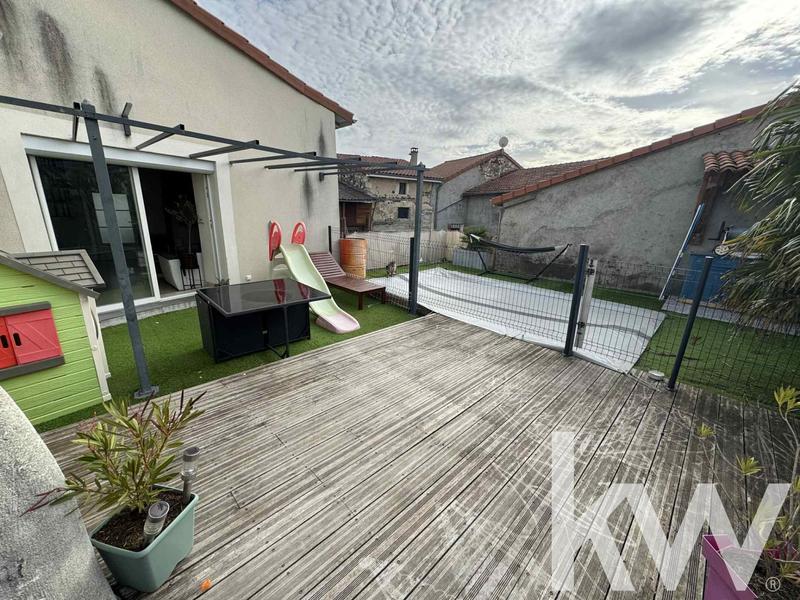 Maison - 111 m² - 5 pièces