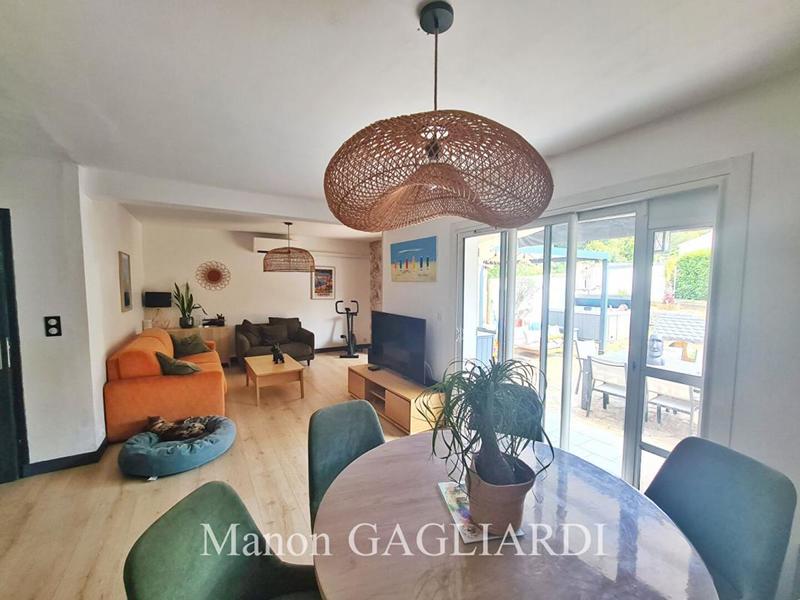 Maison - 120 m² - 5 pièces