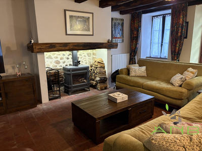 Maison ancienne - 239 m² - 6 pièces