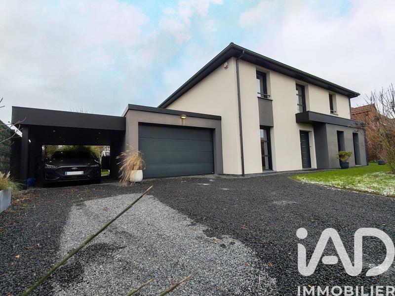 Maison - 177 m² - 7 pièces