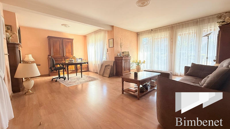 Appartement - 80 m² - 4 pièces