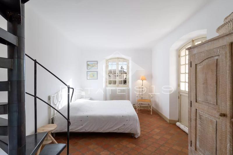 Villa - 188 m² - 7 pièces