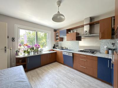 Maison - 199 m² - 10 pièces