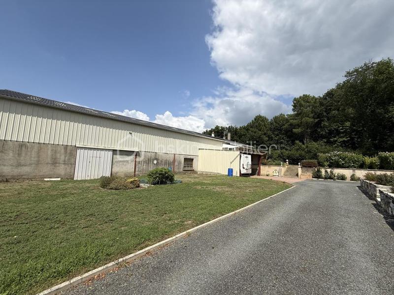 Immeuble - 660 m² - 10 pièces