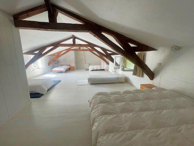 Maison - 300 m² - 7 pièces