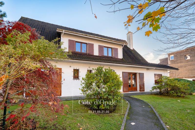 Maison - 180 m² - 7 pièces