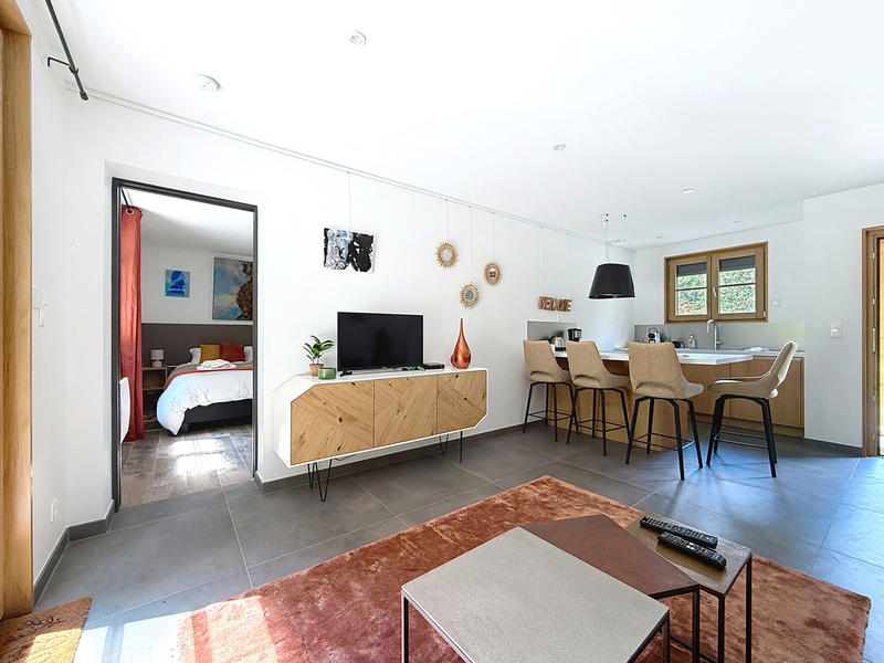 Propriété - 650 m² - 20 pièces