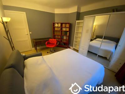 Chambre - 15 m² - 1 pièce