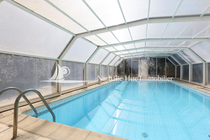 Propriété - 956 m² - 20 pièces