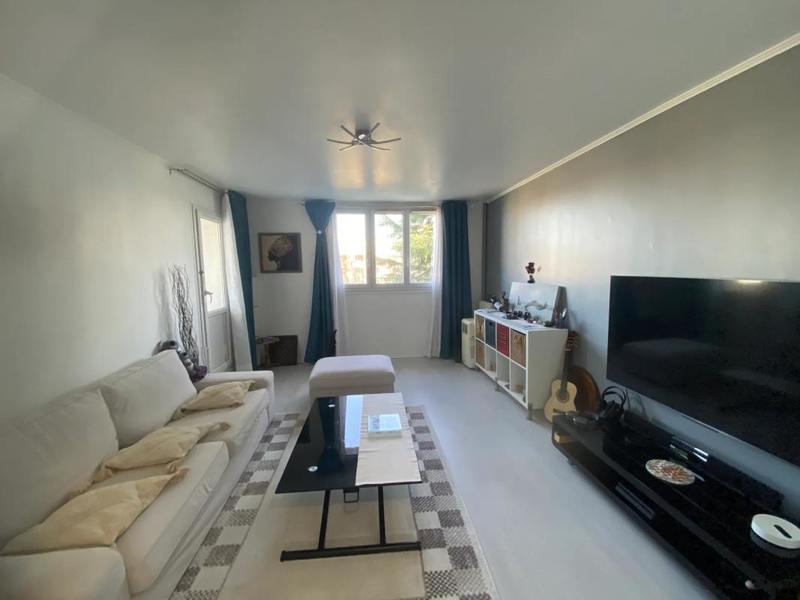 Appartement - 77 m² - 3 pièces