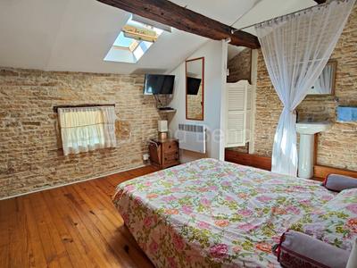 Maison - 211 m² - 9 pièces