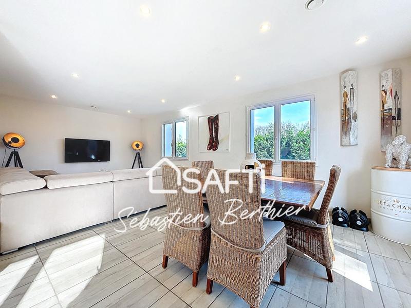 Maison - 180 m² - 6 pièces