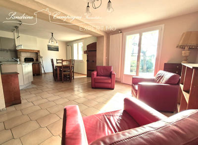 Maison - 275 m² - 13 pièces