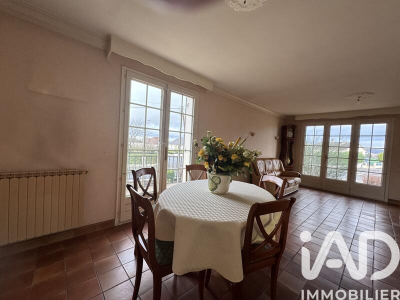 Maison - 121 m² - 5 pièces