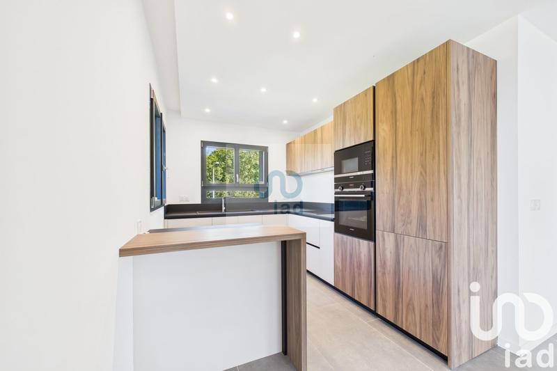 Appartement - 77 m² - 3 pièces