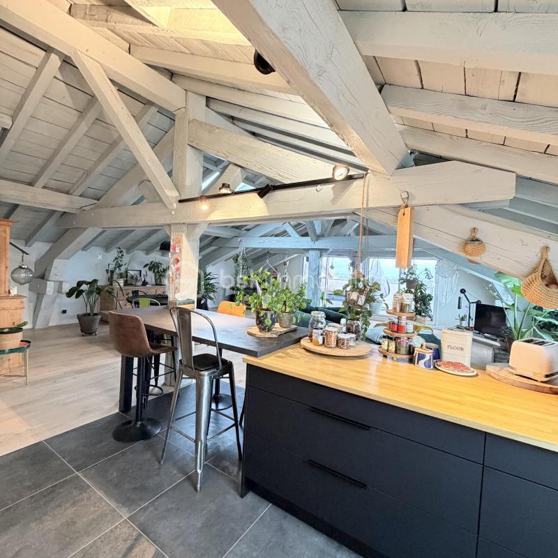 Appartement - 189 m² - 6 pièces