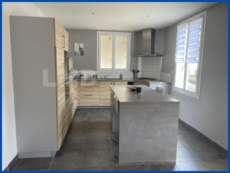 Maison traditionnelle - 117 m² - 4 pièces