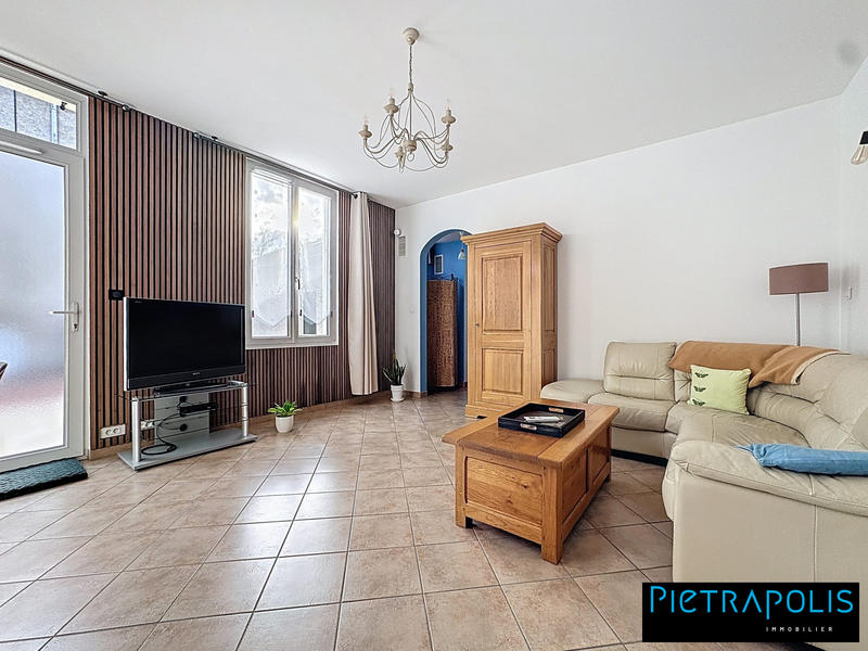 Maison - 94 m² - 6 pièces