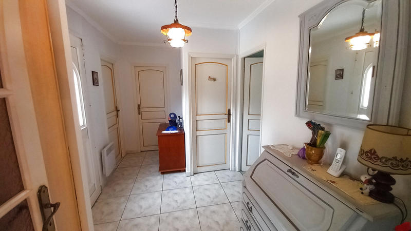 Villa - 137 m² - 6 pièces