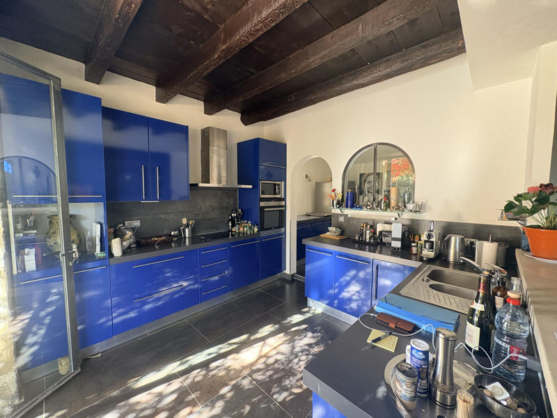 Maison - 320 m² - 8 pièces