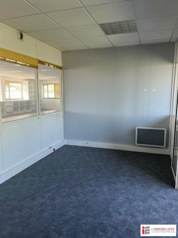 Bureau - 220 m²
