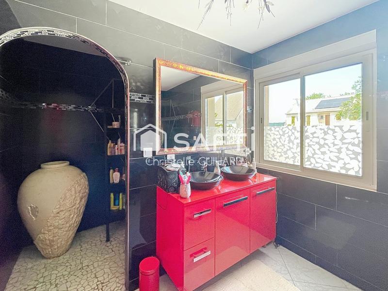 Maison - 140 m² - 5 pièces