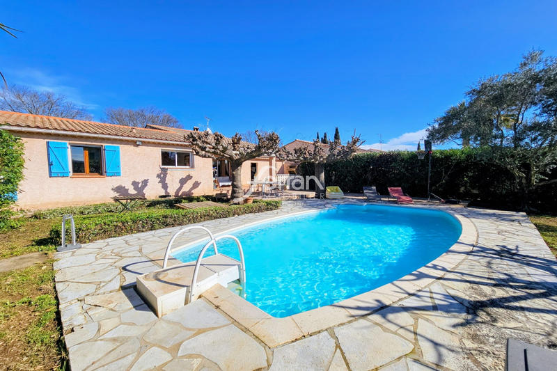 Maison - 121 m² - 5 pièces