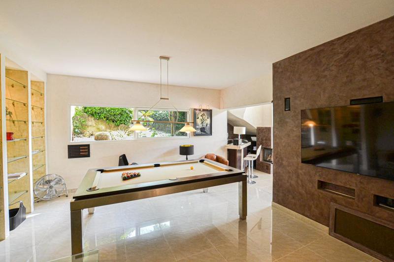 Villa - 207 m² - 5 pièces