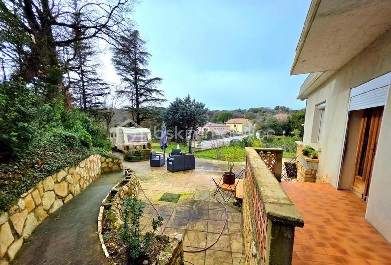 Maison - 94 m² - 4 pièces