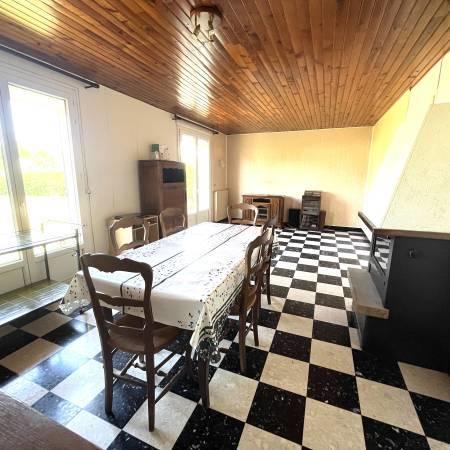 Maison - 96 m² - 6 pièces