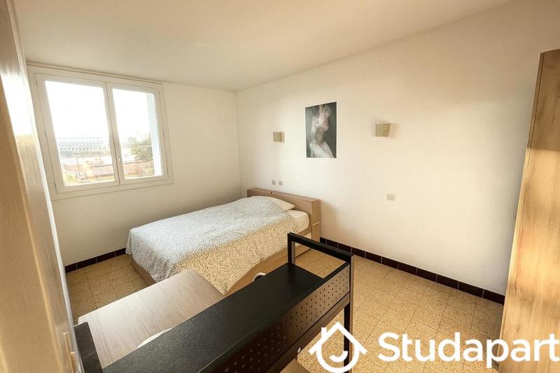 Chambre - 11 m² - 1 pièce