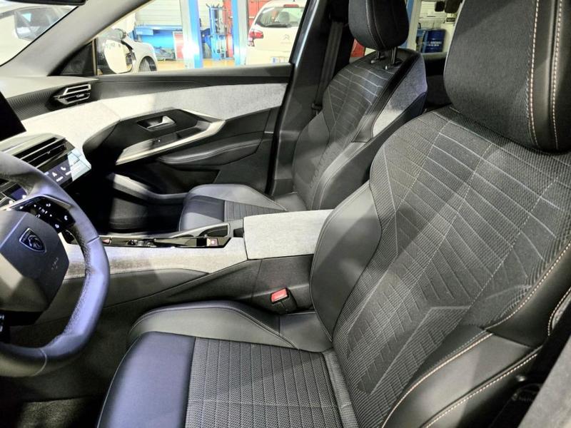 Peugeot 3008 III Hybrid 136 e-Dcs6 Allure + 3650 € Options