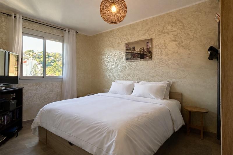 Appartement - 94 m² - 4 pièces