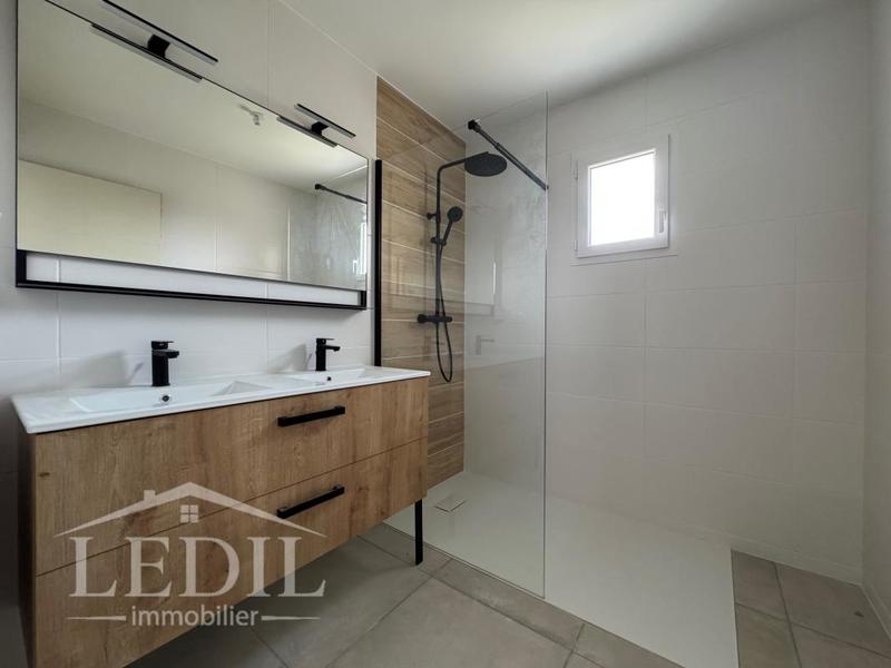 Maison - 93 m² - 4 pièces