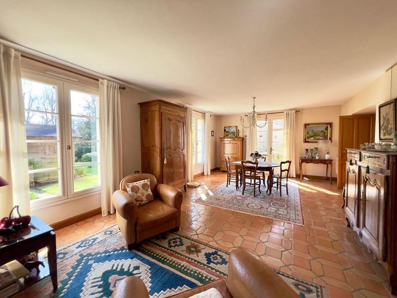 Maison - 206 m² - 7 pièces