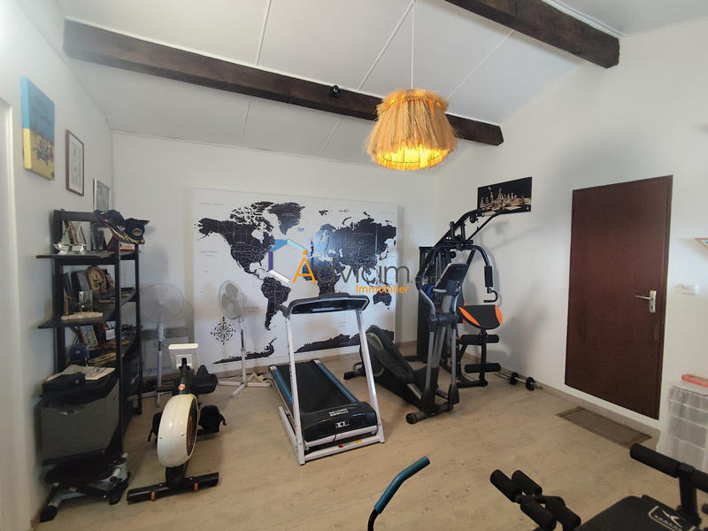 Maison - 200 m² - 9 pièces