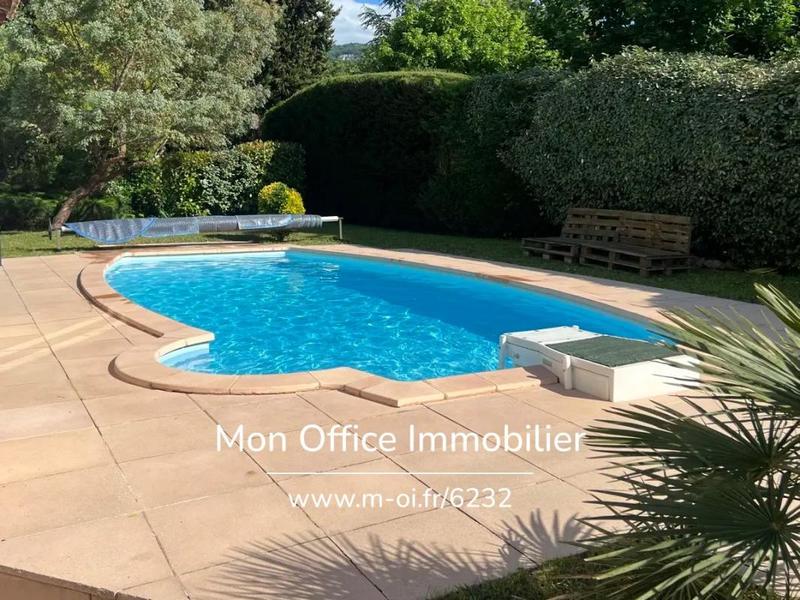 Villa - 170 m² - 5 pièces