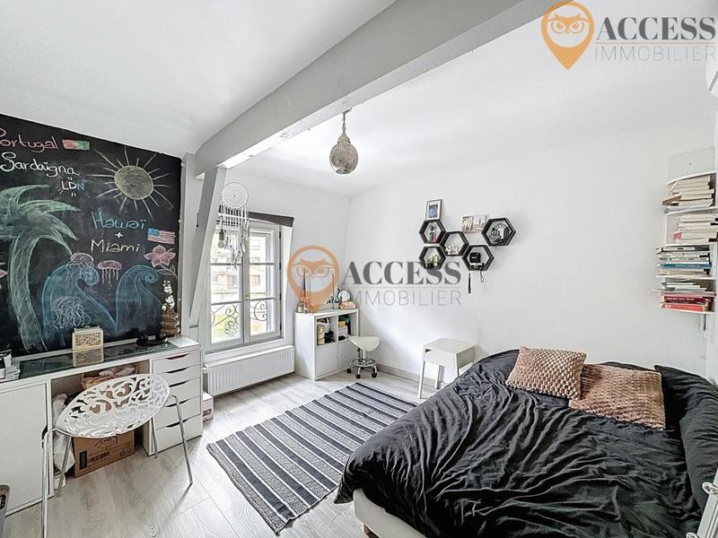 Maison - 230 m² - 7 pièces