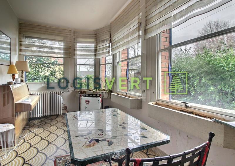 Maison - 240 m² - 10 pièces