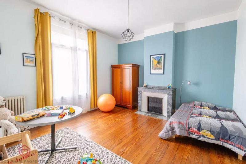 Maison de maîtres - 530 m² - 19 pièces