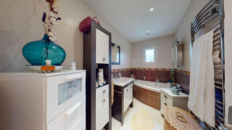 Maison - 118 m² - 4 pièces