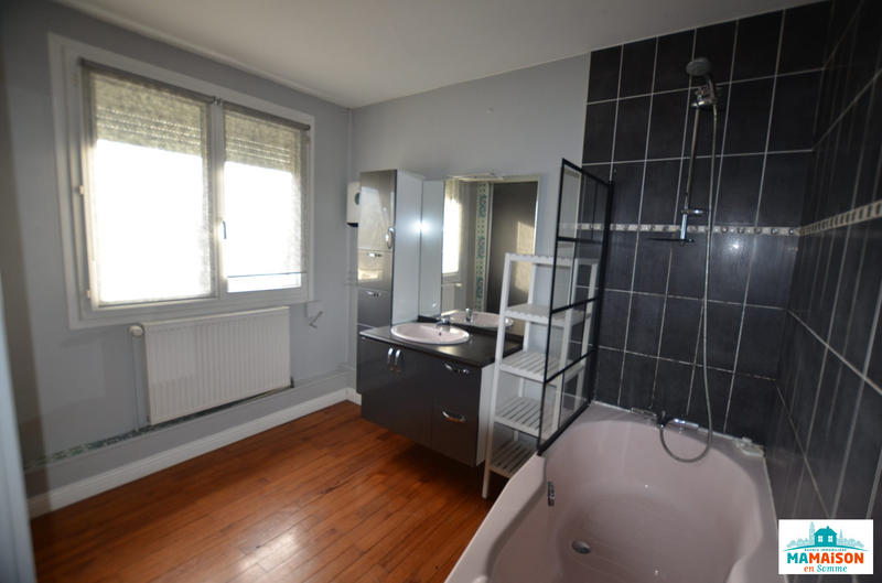 Maison - 83 m² - 5 pièces